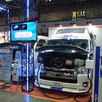【オートモーティブワールド2017】電源とスペースが要、出張タイヤ作業を変えるハイエース 画像