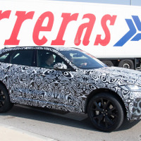 ジャガー史上最も熱い！F-PACE に575馬力スーパーホット「SVR」が姿見せる 画像