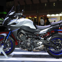 【東京モーターショー15】ヤマハ MT-09 TRACER ABS…市街地からツーリングまでスポーティに［詳細画像］ 画像
