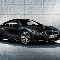 BMW i8、マットブラックの限定モデル発売…レーザーライトを標準装備 画像