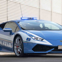 元祖スーパーポリスカー！イタリア警察に新たなランボルギーニが納車 画像
