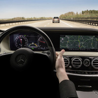 メルセデス Sクラス 改良新型、自動運転技術が進化 画像