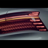 次期911にも採用！アウディ新型コンセプト、これが噂のLEDストリップ・テールライトだ【動画】 画像