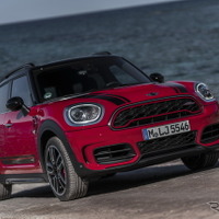 【上海モーターショー2017】MINI ジョンクーパーワークス クロスオーバー、コネクト搭載 画像