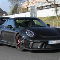 ポルシェ高性能モデル「911 R」新型か!? 謎のGT3の正体は... 画像
