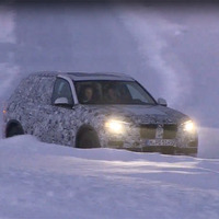 豪雪で爆走のBMW X5次期型、実車は意外とクーペっぽい!?【動画】 画像