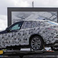 今度はファストバックスタイルか！ BMW X4次期型を激撮！ 画像