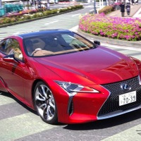 【レクサス LC500 試乗】ああ、エンジンのある時代に生まれてよかった…岩貞るみこ 画像