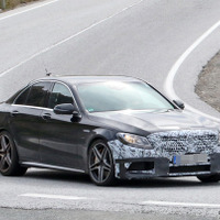 パナメリカーナグリルは装着されるのか!? メルセデス AMG C63セダンを初スクープ 画像
