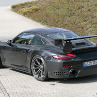 ポルシェ 911 GT2 RS、新型スペック流出か…“ゴリラガラス”採用で軽量化 画像