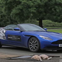 ルーフオープン初撮り！アストンマーティン最速、DB11ヴォランテ最新ショット 画像
