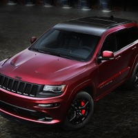 【ロサンゼルスモーターショー15】ジープ グランドチェロキー SRT に「ナイト」…テーマはステルス 画像