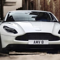 アストンマーティン DB11、メルセデスAMGエンジン搭載…両社の提携の初の成果 画像