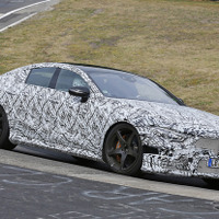 4ドア版 AMG GT、F1のハイブリッド技術採用で800馬力へ 画像