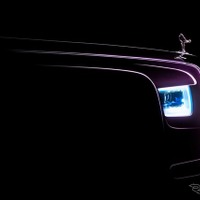 ロールスロイス ファントム 新型、間もなく登場…ヘッドライトが見えた 画像