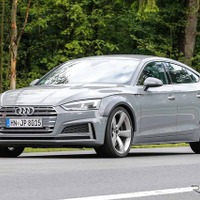 アウディ RS5 に本命「スポーツバック」投入へ…テスト風景を目撃 画像