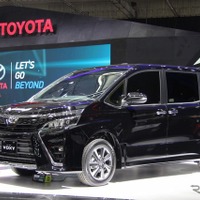 【インドネシアモーターショー2017】トヨタ、ヴォクシー を投入…アルファード/ヴェルファイア に続け 画像