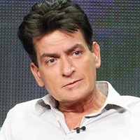 チャーリー・シーン、TV生放送でHIV感染を告白 画像