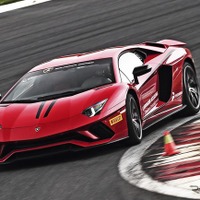 【ランボルギーニ アヴェンタドールS 試乗】この世界観、残念ながら日本車にはありません…桂伸一 画像