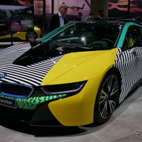 【フランクフルトモーターショー2017】ド派手なBMW i8 出現！その名もメンフィス・スタイル 画像