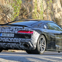 アウディ最速「R8 GT」復活か、リアビューを激写 画像