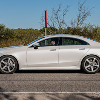 メルセデス CLS 新型、公開直前の“限界ヌード”を激写 画像
