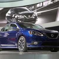【ロサンゼルスモーターショー15】北米版 日産 シルフィ、セントラ に2016 年型…表情一新 画像