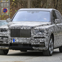 ロールスロイス初のSUV、発表は2018年1月…正式名称はどうなる？ 画像