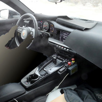 次世代 911 のコックピットを独占スクープ！これぞ最新・最良のポルシェ 画像
