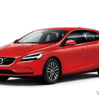 ボルボ V40、純正ナビ＆ドラレコ装備の限定モデル発売…価格は据置の299万円 画像