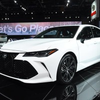 トヨタ アバロン 新型、スポーティグレード設定…デトロイトモーターショー2018で発表 画像