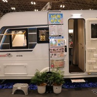 けん引免許不要＆左エントランスのトレーラー、エメロード406…ジャパンキャンピングカーショー2018 画像