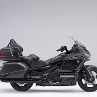 ホンダ、大型二輪クルーザー ゴールドウイング のカラーリングを一部変更 画像