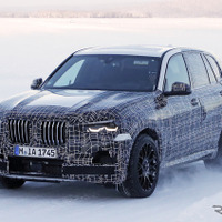 スーパーSUV「X5 M」次期型を激写…BMW X5 史上初の600馬力へ 画像