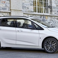 BMW 2シリーズ のPHV、改良新型モデル公開へ…ジュネーブモーターショー2018 画像