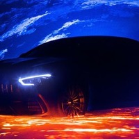メルセデスAMG GT に4ドア、ジュネーブモーターショー2018で公開へ…最終ティザーイメージ 画像