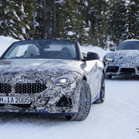 BMW Z4 新型、385psの最強「M40i」をスクープ…兄弟車スープラとテスト 画像