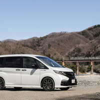 【ホンダ ステップワゴン モデューロX 試乗】車高と車重を意識させない一体感のある走り…片岡英明 画像