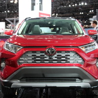 トヨタ RAV4 が6年ぶりモデルチェンジ、日本導入は…ニューヨークモーターショー2018 詳細画像 画像