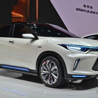 ホンダ 理念 EVコンセプト、「ヴェゼル」ベースの電動SUV…北京モーターショー2018［詳細画像］ 画像