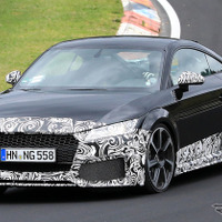 ベイビーR8だ！アウディのミニスーパーカー「TT RS」が高速テスト 画像