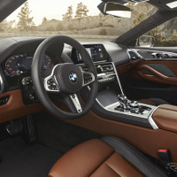 BMW 8シリーズ 新型のインテリアをまじまじと見る［詳細画像］ 画像