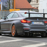 これが噂の「CSL」か!? 過激すぎる謎のBMW M4 を目撃 画像