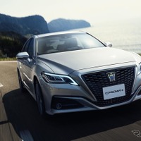 批判もバネに、「ドルガバ」をまとった新型 クラウン の挑戦…清水和夫 画像