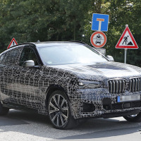 BMW X6 新型、輸送中の生産型プロトタイプを初スクープ 画像