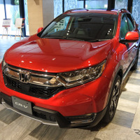 ホンダ CR-V 新型はダウンサイズターボと初のハイブリッド仕様…環境意識が高い 画像