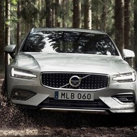 ボルボ V60 新型に「クロスカントリー」、SUV派生 画像