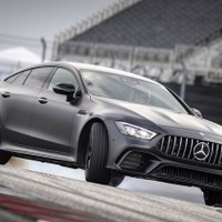 メルセデスAMG GT 4ドアクーペ 欧州発売…マイルドハイブリッドは2仕様 画像