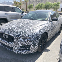 Cクラス＆3シリーズに食らいつけ…ジャガー XE が初の大改良、その実態は 画像