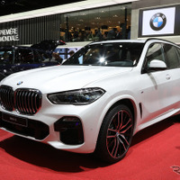 BMW X5 新型、フロントマスクに新世代のデザイン言語を採用…パリモーターショー2018［詳細画像］ 画像